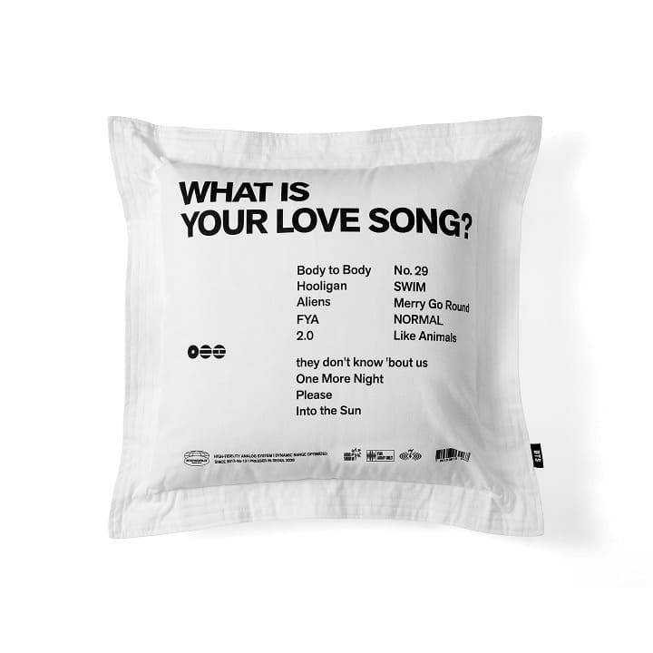 BTS - ARIRANG OFFICIAL MERCH CUSHION (TRACKLIST)