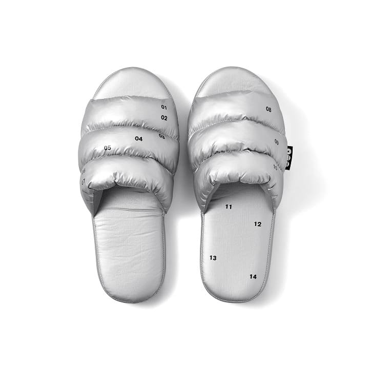 BTS - ARIRANG OFFICIAL MERCH ROOM SLIDES