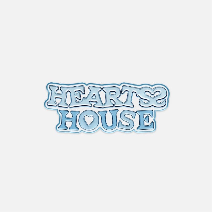 HEARTS2HEARTS - 2026 FANMEETING HEARTS2 HOUSE OFFICIAL MERCH LOGO BADGE