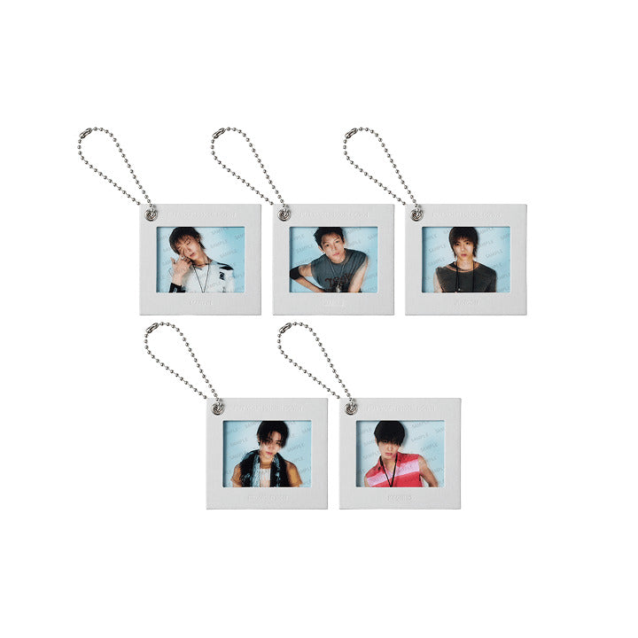 CORTIS - WORLD TOUR PUT YOUR PHONE DOWN OFFICIAL MERCH MINI FILM PHOTO KEYRING