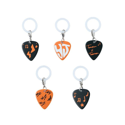 TXT - MOA CON JAPAN OFFICIAL MERCH GUITAR PICK CHARM
