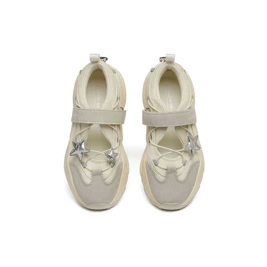 ILLIT - ILLIT X ROCKFISH WEATHERWEAR OFFICIAL MERCH BRYN VELCRO SNEAKERS V2 (CREAM)