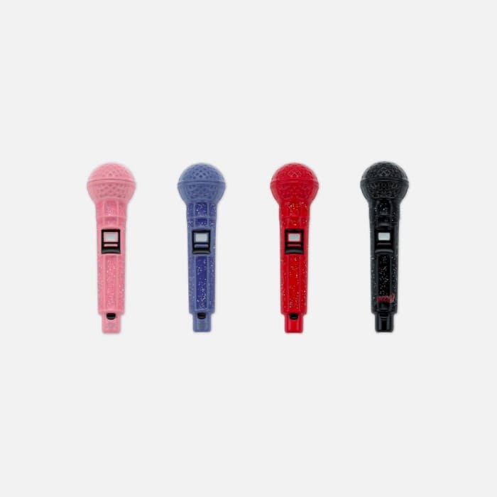 AESPA - 2024-25 AESPA LIVE TOUR - SYNK : PARALLEL LINE－ENCORE OFFICIAL MERCH BADGE (MIC VER.)